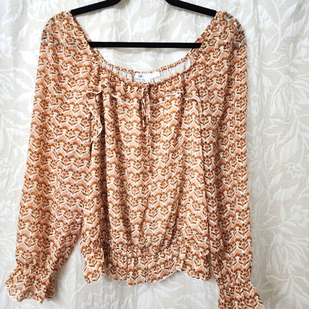DR2 Tan Smocked Tie Front Blouse. Sizes Small & Medium Fit. - Picture 1 of 7